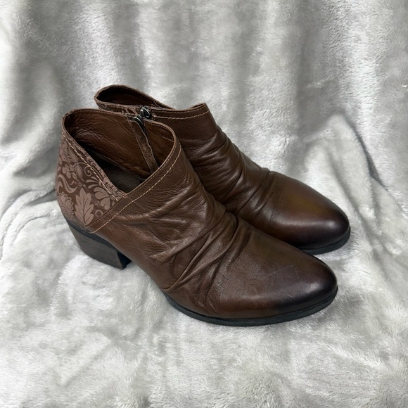 Biza the Valley Chic Brown Ankle Booties Size 41 or 9.5/10 US - Picture 1 of 11